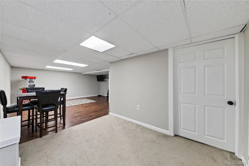 5890 Chickadee Lane Independence Charter Township, MI 48346
