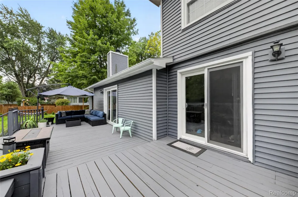 5890 Chickadee Lane Independence Charter Township, MI 48346