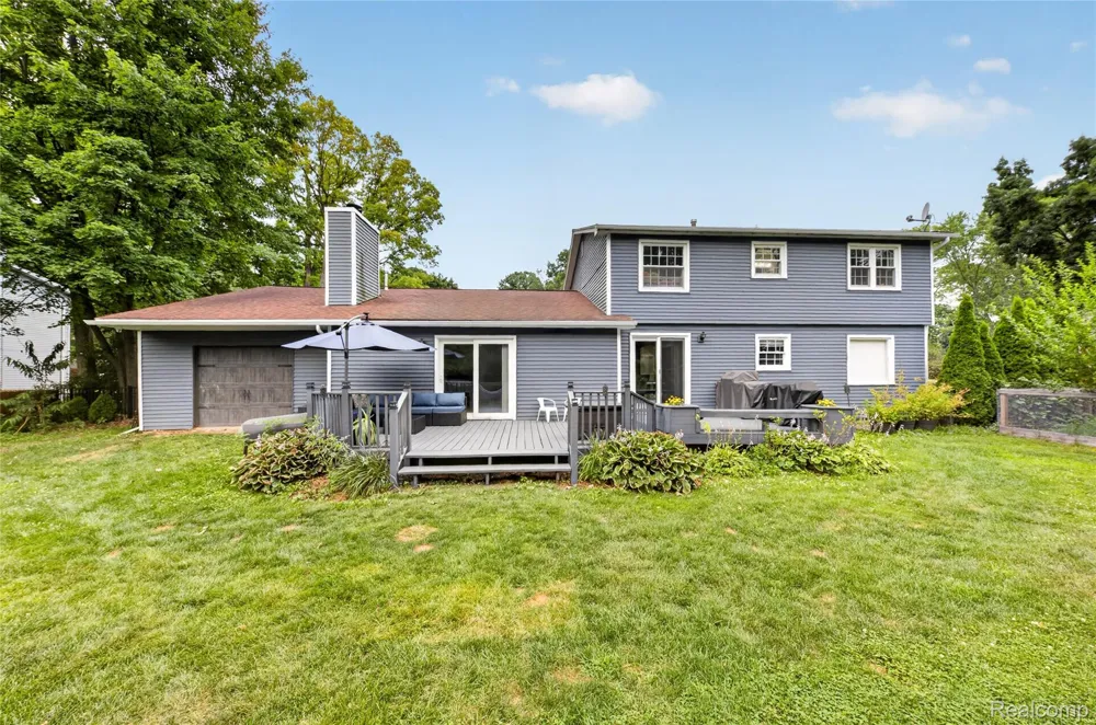 5890 Chickadee Lane Independence Charter Township, MI 48346