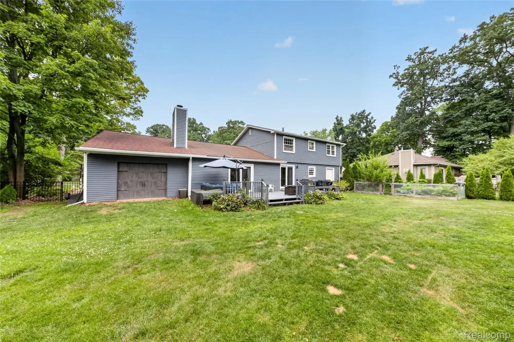 5890 Chickadee Lane Independence Charter Township, MI 48346