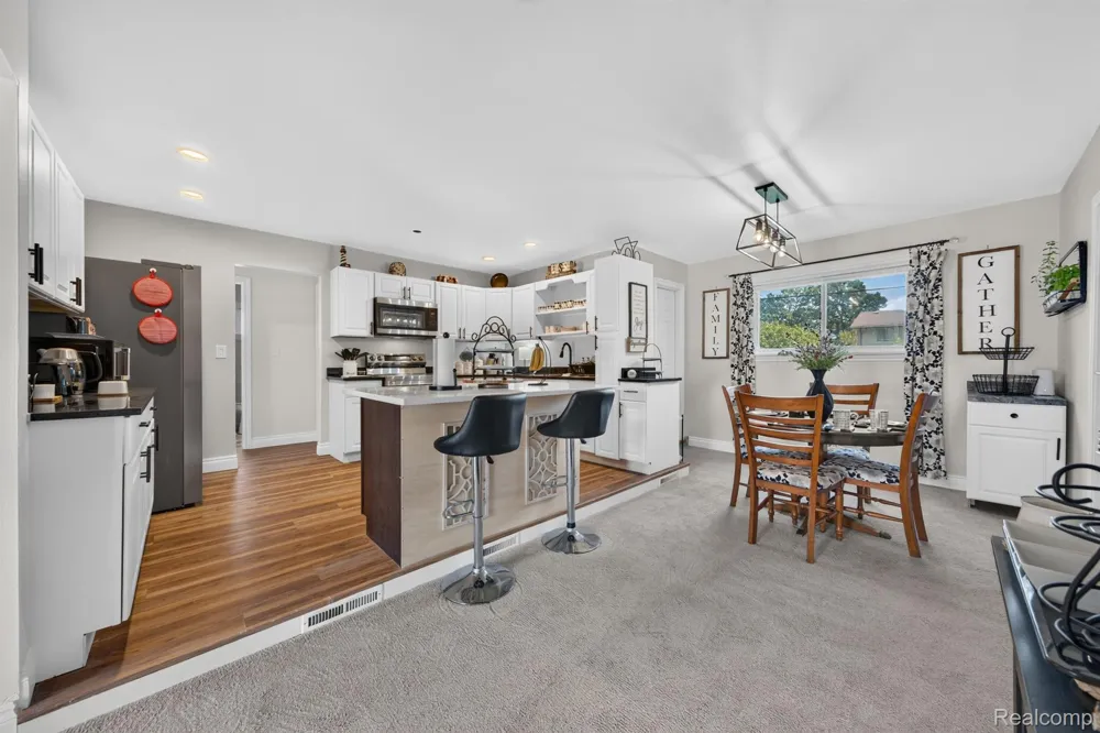 693 Hamlet Road Auburn Hills City, MI 48326