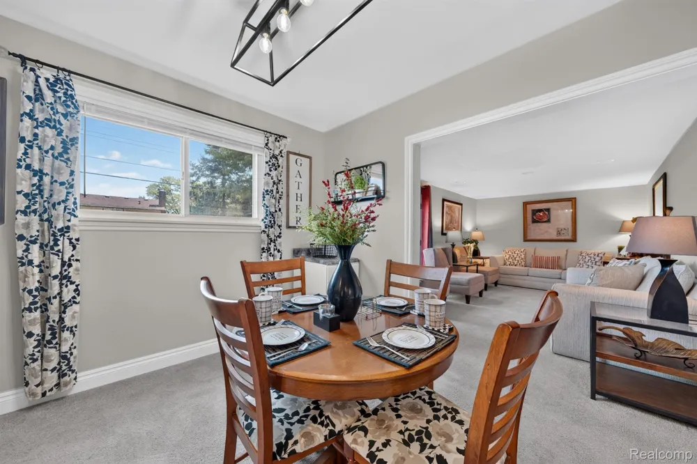 693 Hamlet Road Auburn Hills City, MI 48326