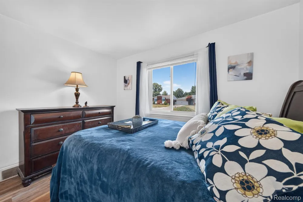 693 Hamlet Road Auburn Hills City, MI 48326