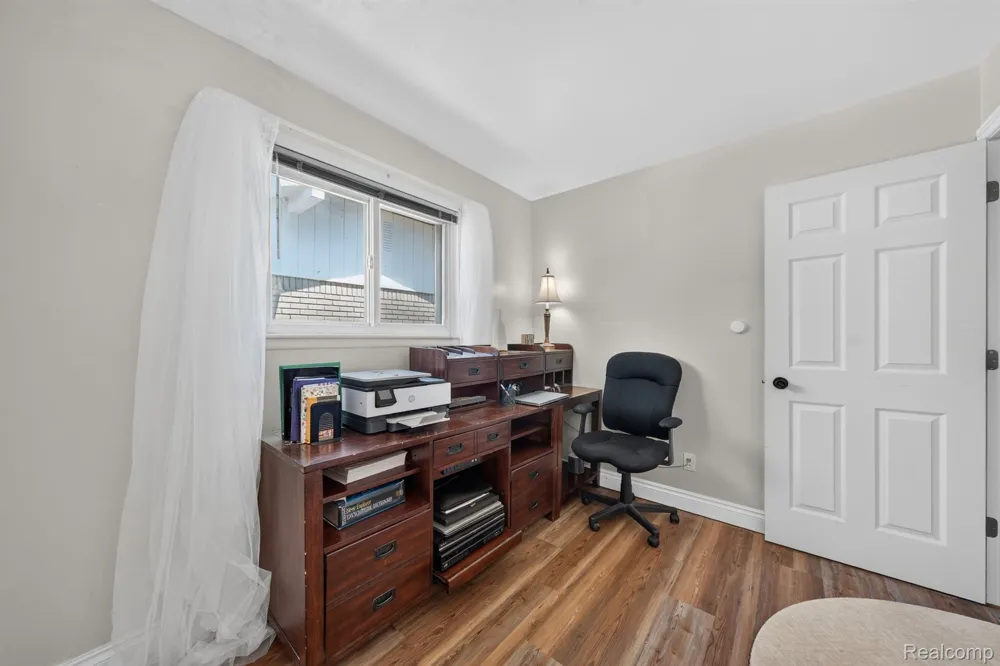 693 Hamlet Road Auburn Hills City, MI 48326