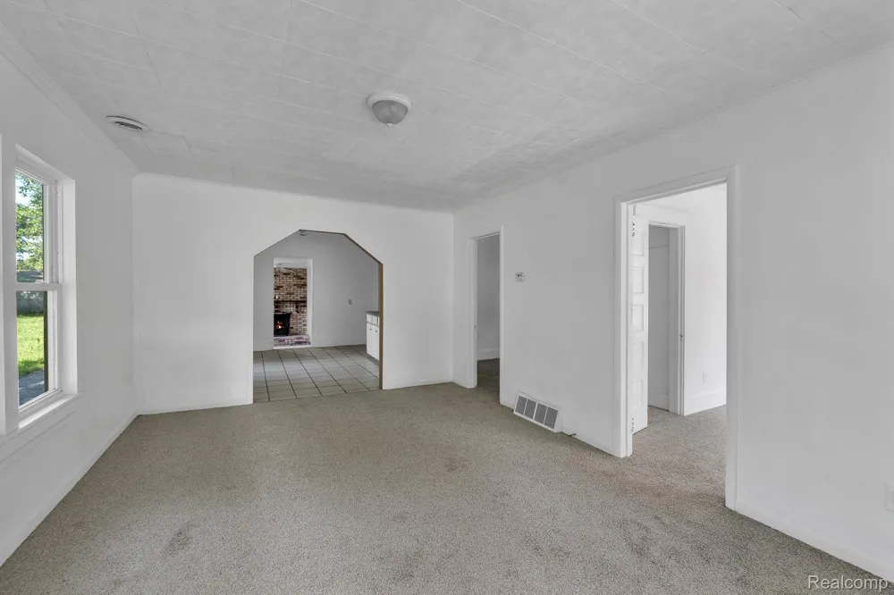 5720 Huron Street Dearborn Heights City, MI 48125