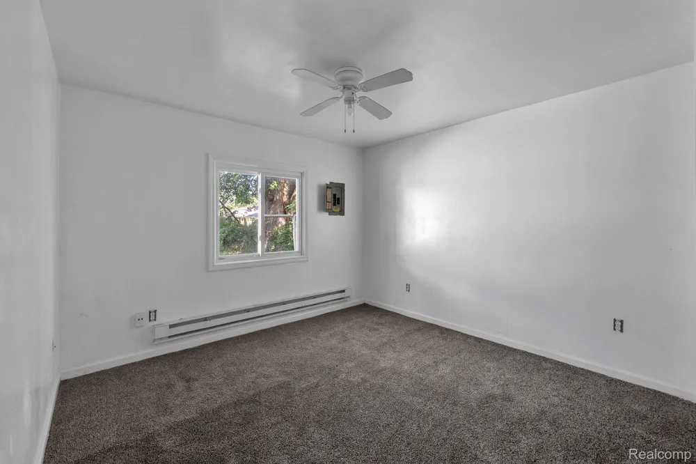 5720 Huron Street Dearborn Heights City, MI 48125