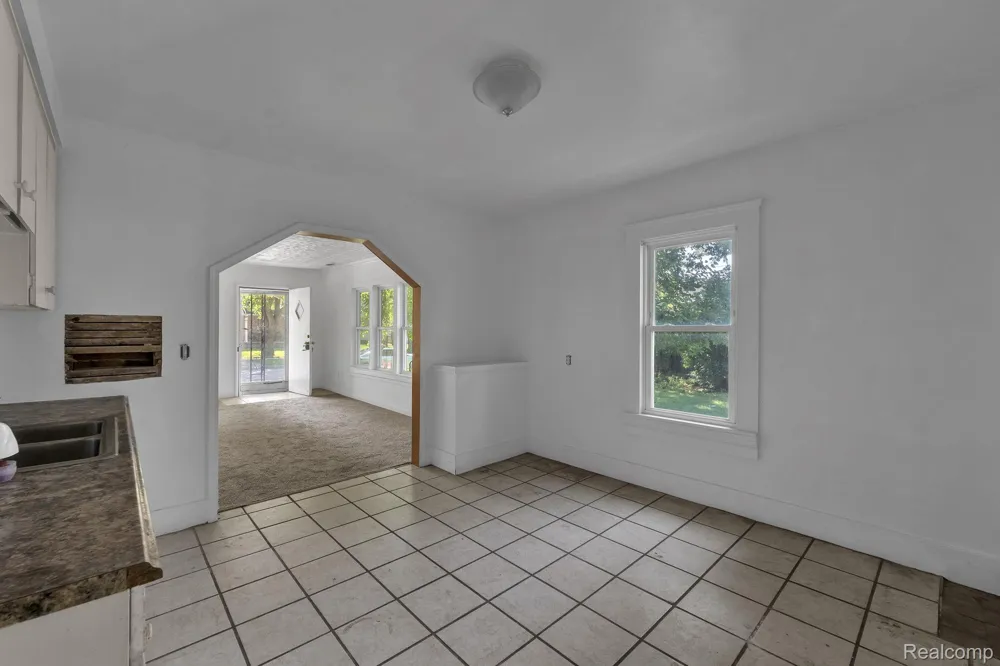 5720 Huron Street Dearborn Heights City, MI 48125