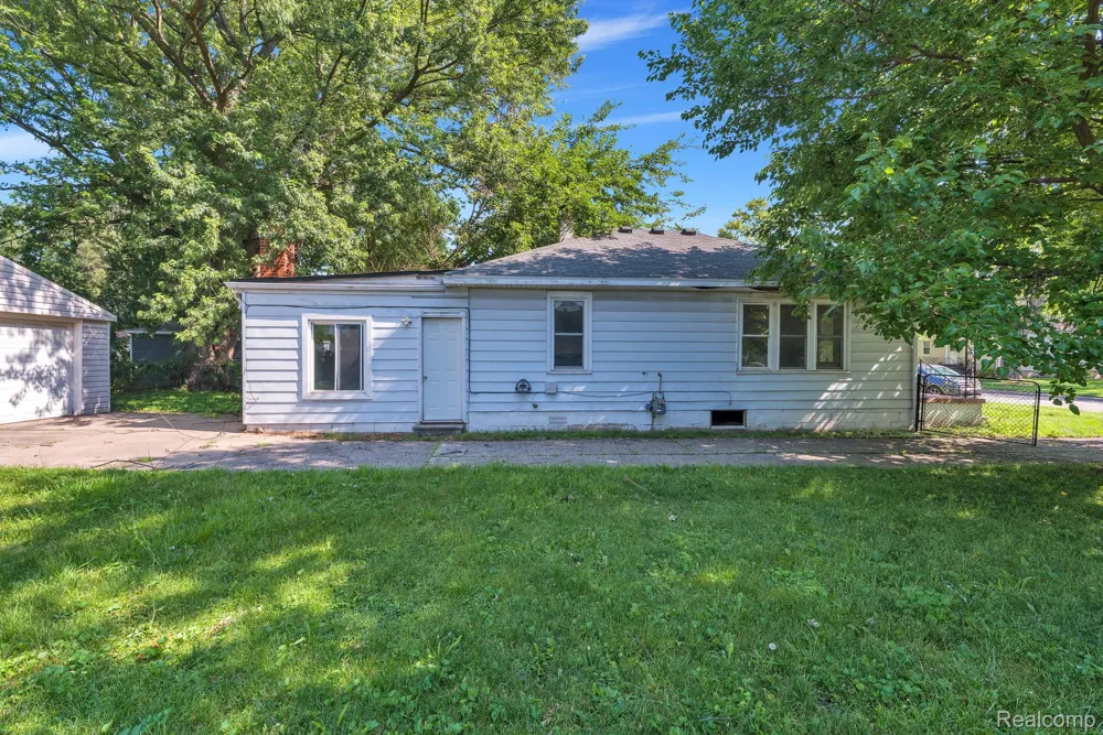 5720 Huron Street Dearborn Heights City, MI 48125