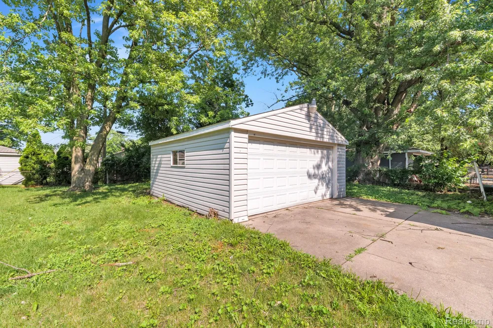 5720 Huron Street Dearborn Heights City, MI 48125