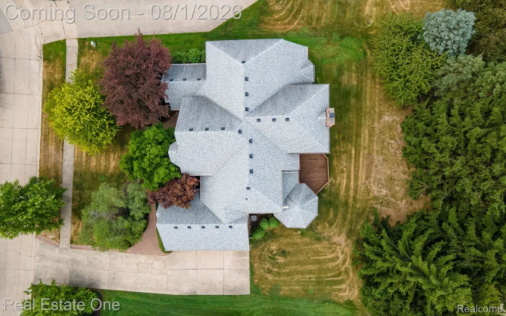 2038 Haverford Drive Troy City, MI 48098