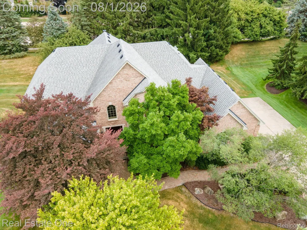 2038 Haverford Drive Troy City, MI 48098