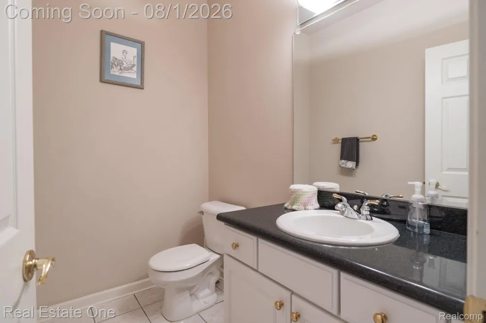 2038 Haverford Drive Troy City, MI 48098