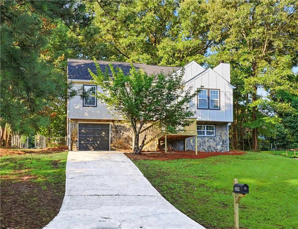 3249 Nogales Place Rex, GA 30273