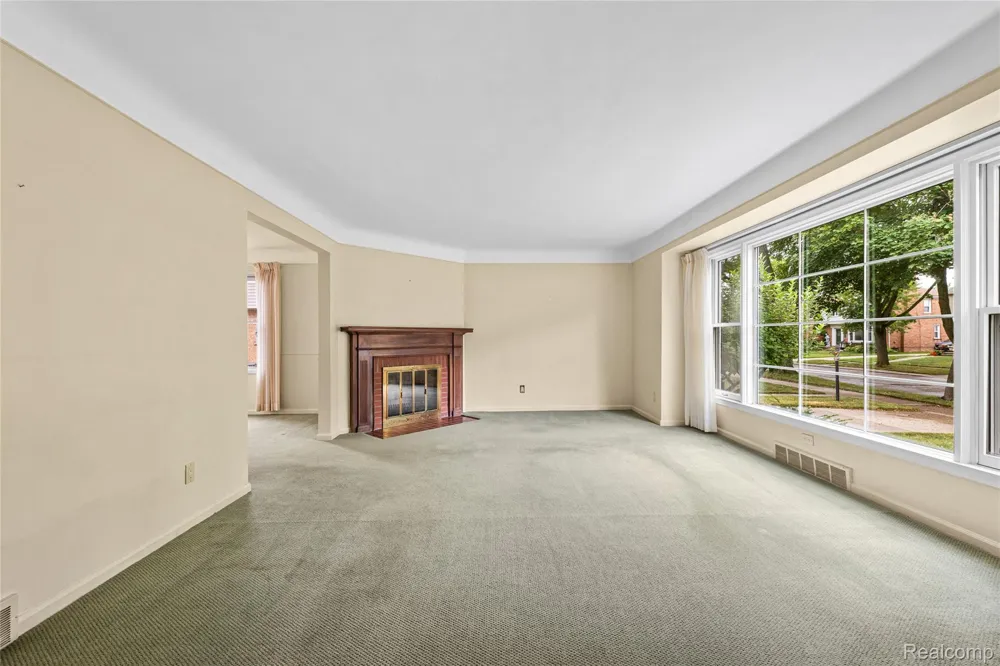 1877 Rosemont Road Berkley City, MI 48072