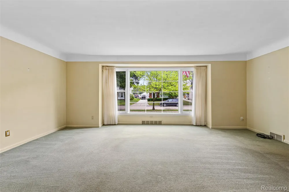 1877 Rosemont Road Berkley City, MI 48072