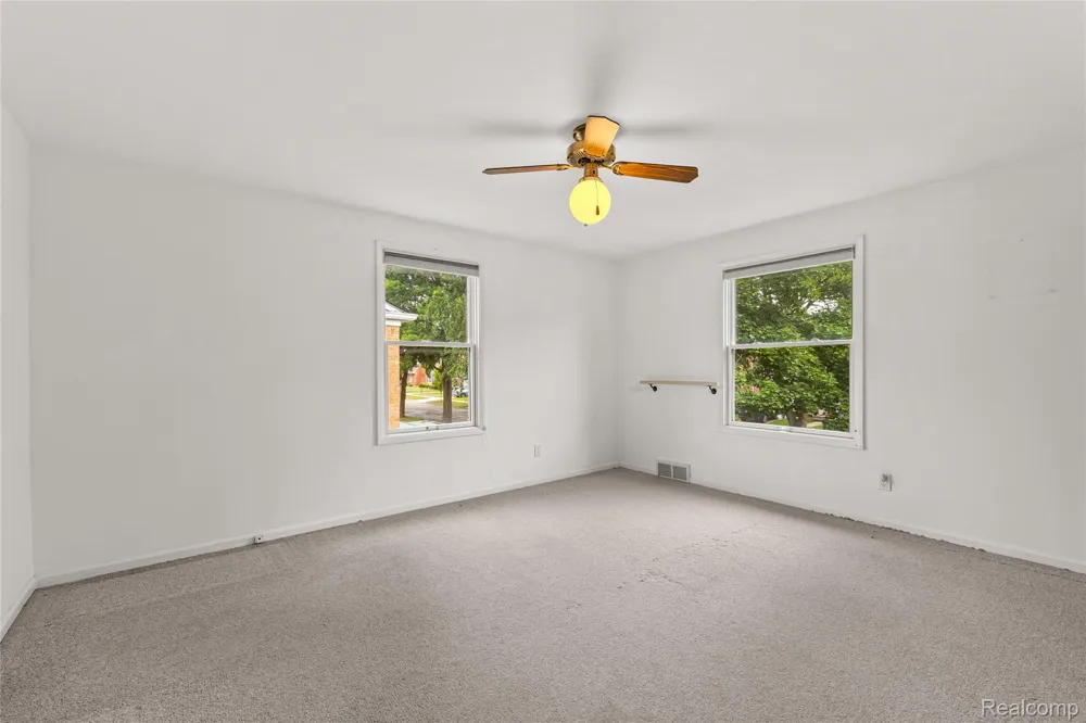 1877 Rosemont Road Berkley City, MI 48072