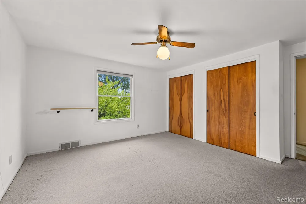 1877 Rosemont Road Berkley City, MI 48072