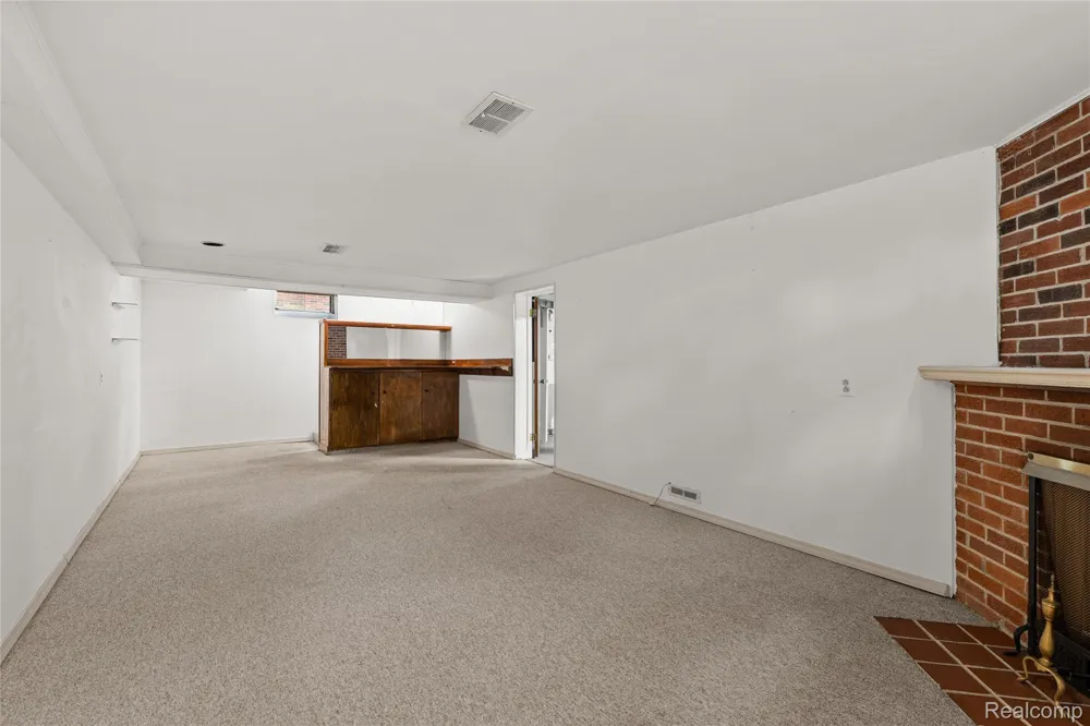 1877 Rosemont Road Berkley City, MI 48072