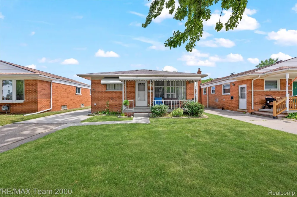 7050 Berwyn Street Dearborn Heights City, MI 48127