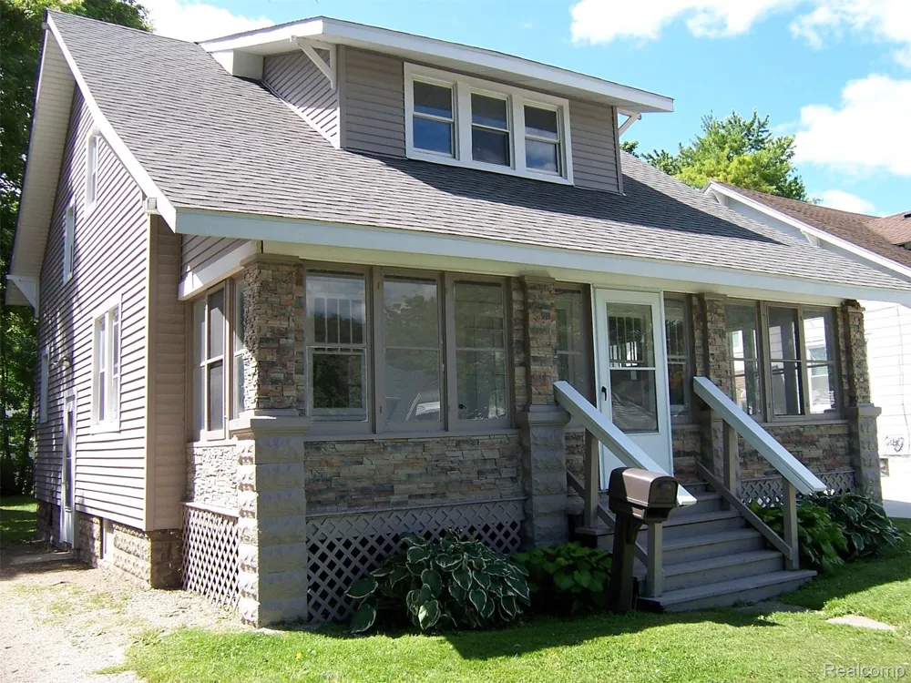 1518 Carleton Street Port Huron City, MI 48060