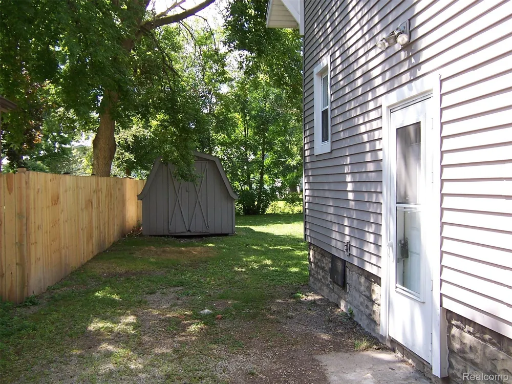 1518 Carleton Street Port Huron City, MI 48060