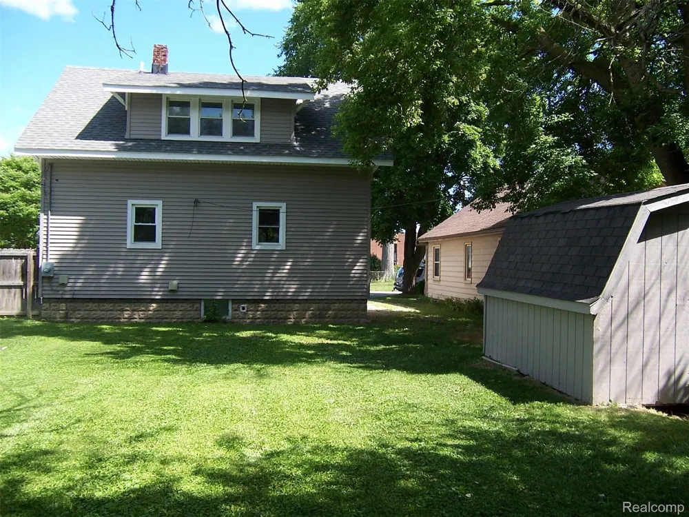 1518 Carleton Street Port Huron City, MI 48060