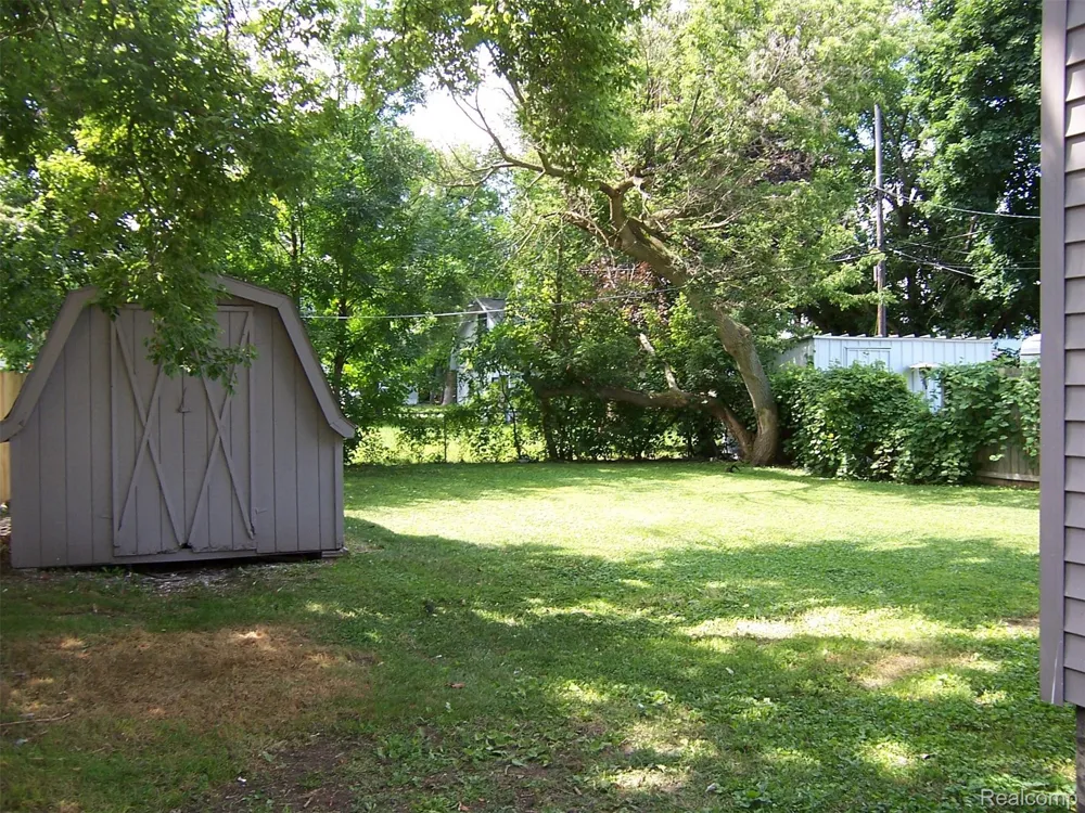 1518 Carleton Street Port Huron City, MI 48060