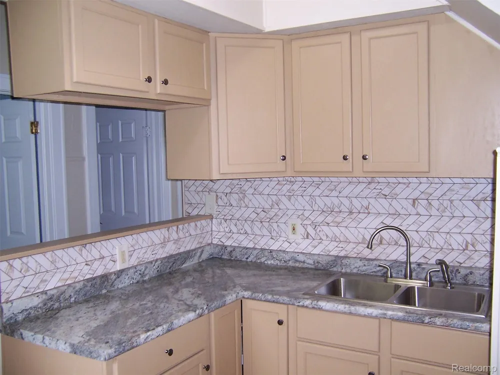 1518 Carleton Street Port Huron City, MI 48060