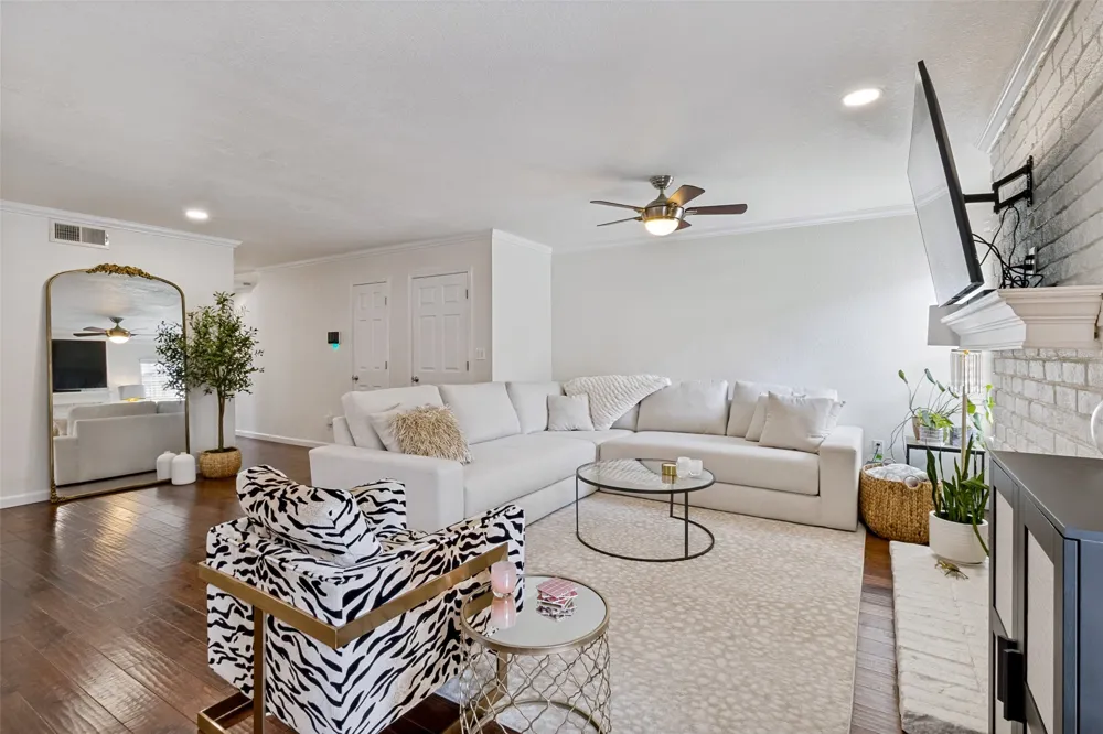 9480 Timberleaf Drive Dallas, TX 75243