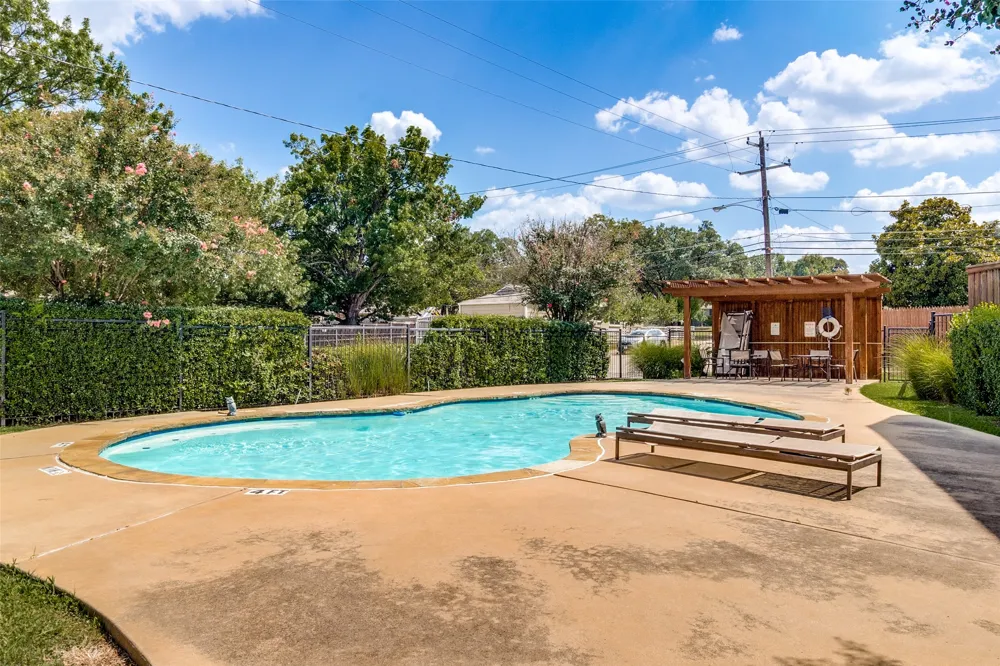 9480 Timberleaf Drive Dallas, TX 75243