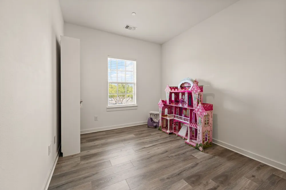 8854 Ice House Drive North Richland Hills, TX 76180