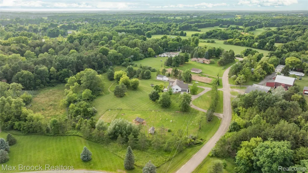 3054 Emery Lane Hadley Township, MI 48455