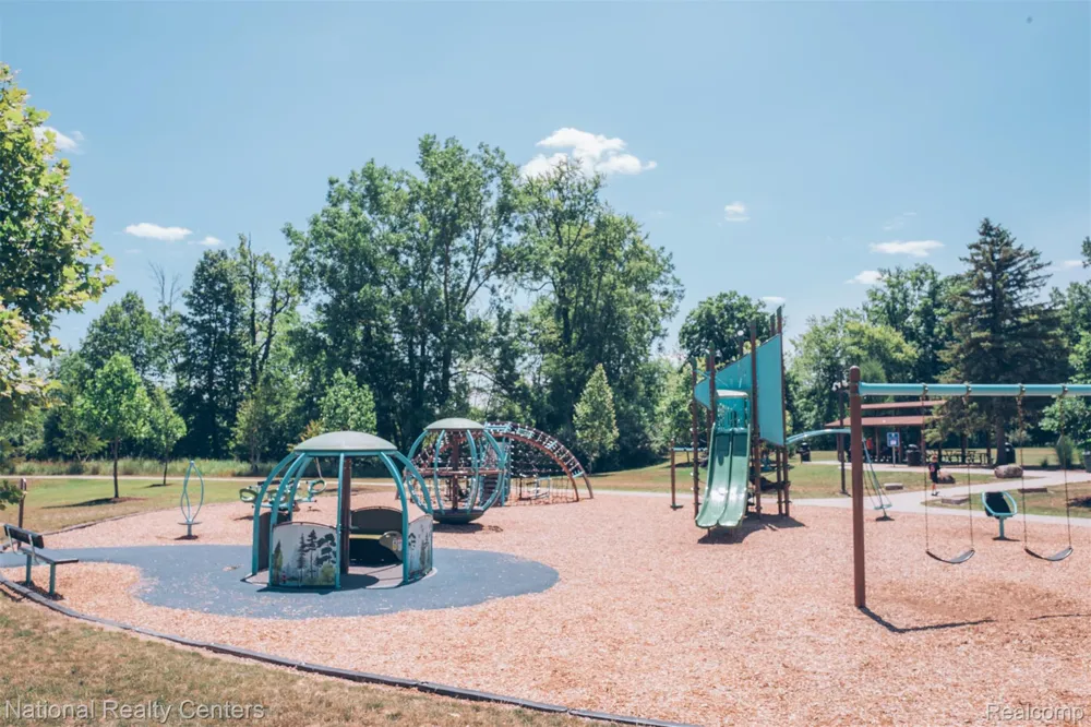 206 Bernstadt Street Novi City, MI 48377