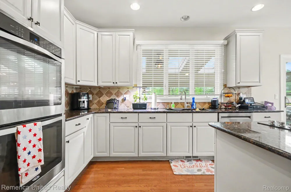 26455 Glenwood Drive Novi City, MI 48374