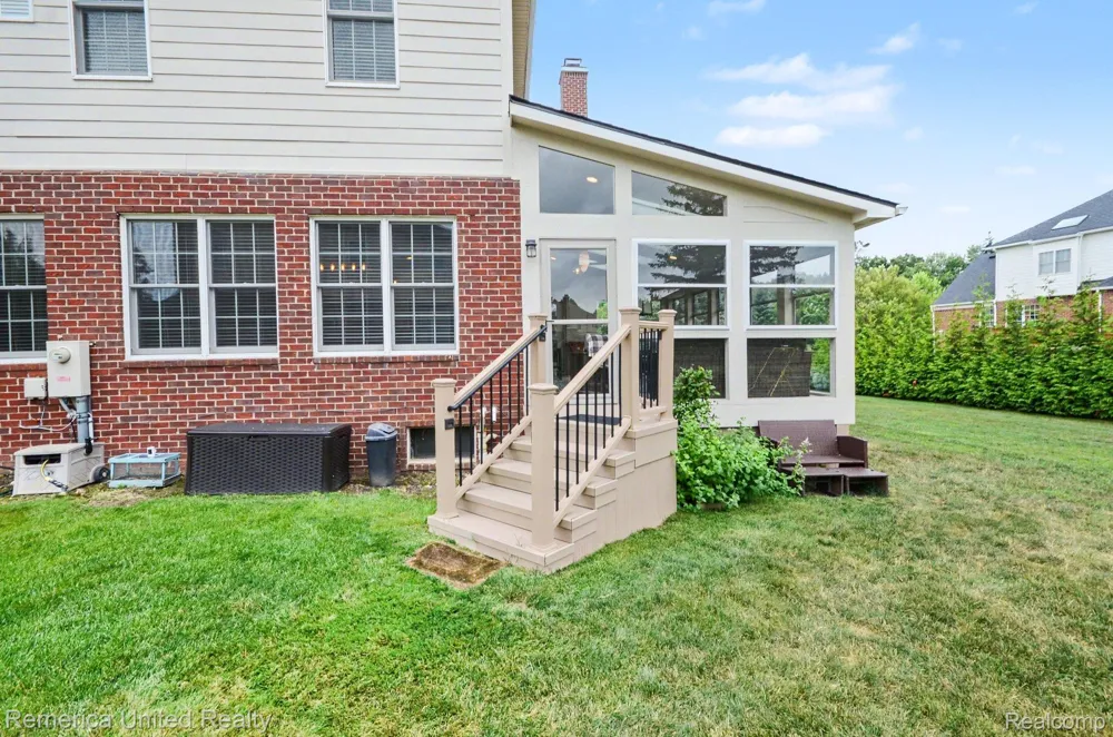 26455 Glenwood Drive Novi City, MI 48374