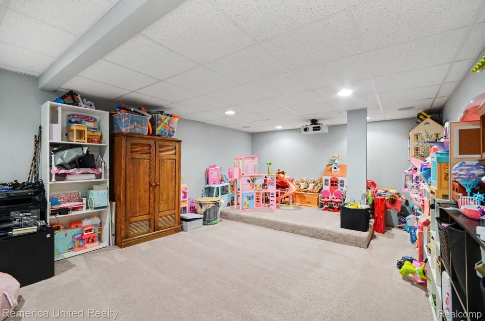 26455 Glenwood Drive Novi City, MI 48374