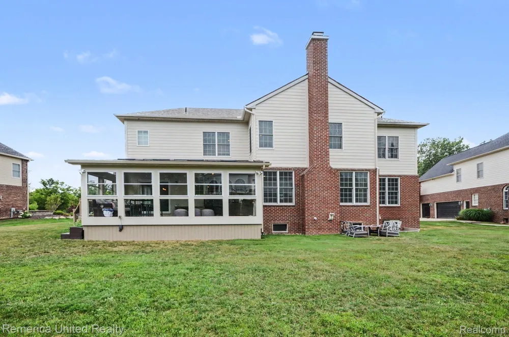 26455 Glenwood Drive Novi City, MI 48374