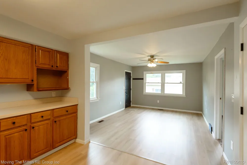 567 Superior Boulevard Wyandotte City, MI 48192