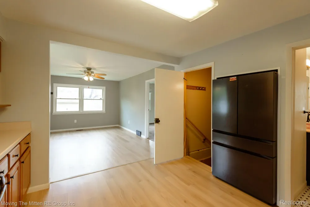 567 Superior Boulevard Wyandotte City, MI 48192