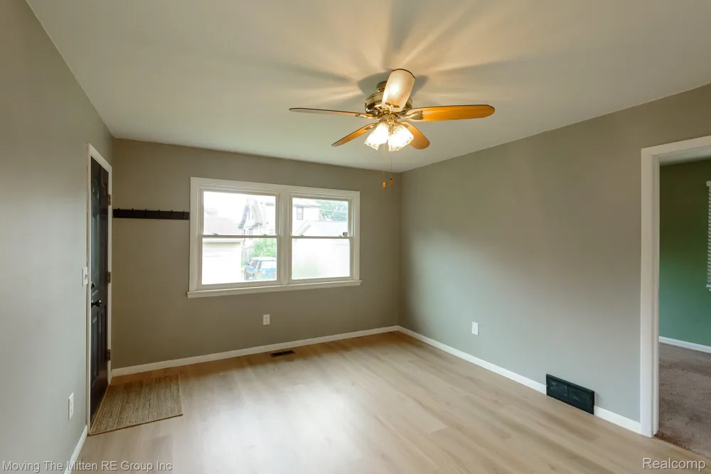 567 Superior Boulevard Wyandotte City, MI 48192