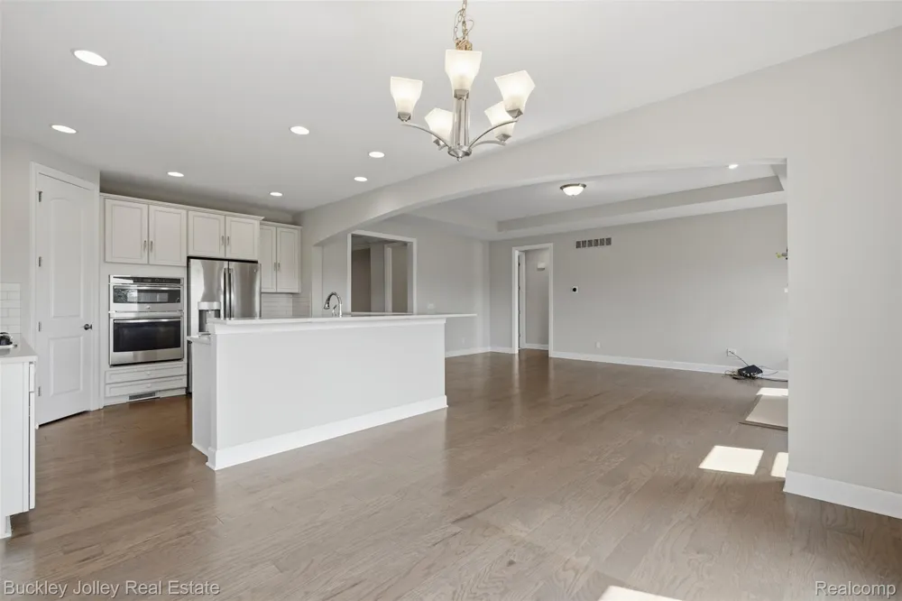 24355 Pinnacle Circle Lyon Charter Township, MI 48178
