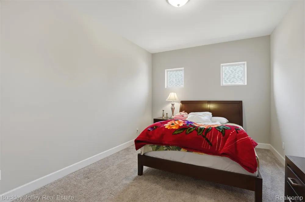 24355 Pinnacle Circle Lyon Charter Township, MI 48178