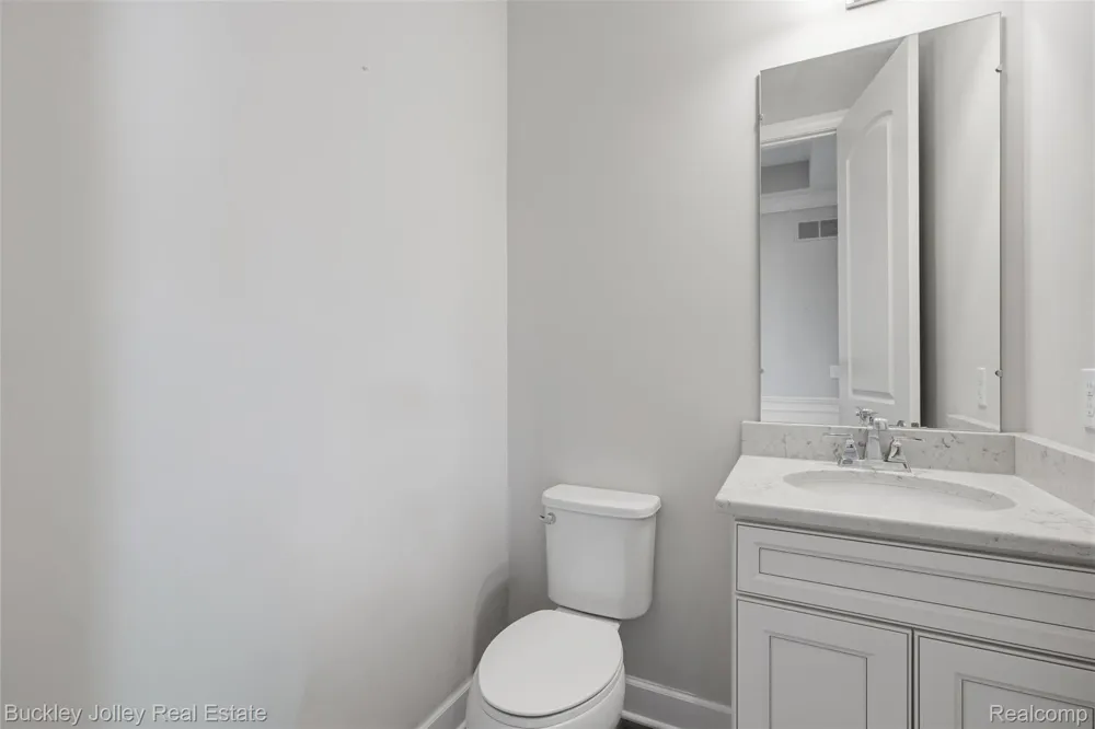 24355 Pinnacle Circle Lyon Charter Township, MI 48178