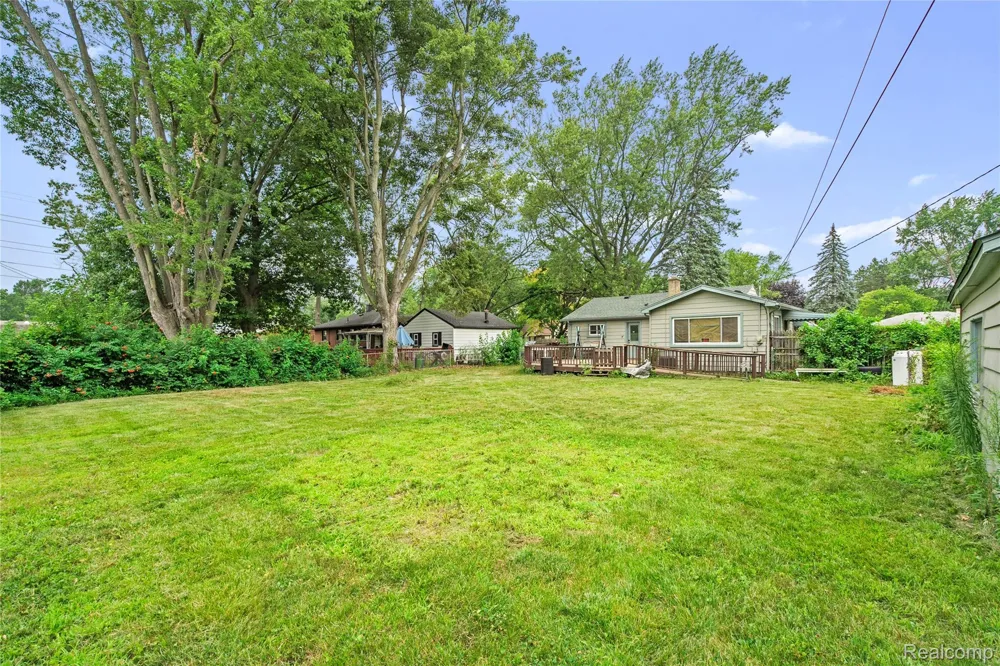 22961 Koths Street Taylor City, MI 48180