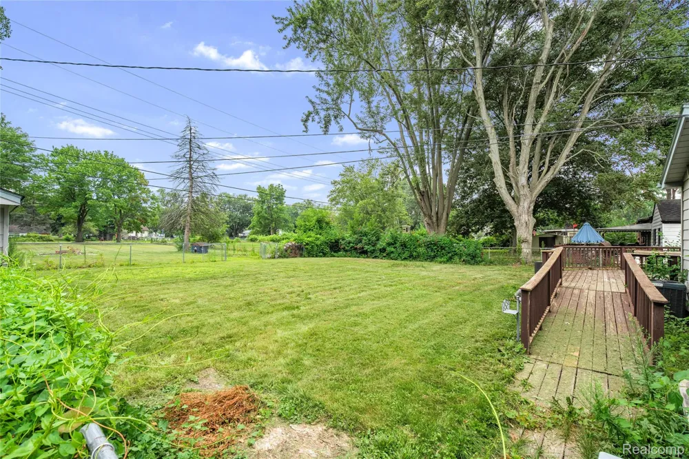 22961 Koths Street Taylor City, MI 48180