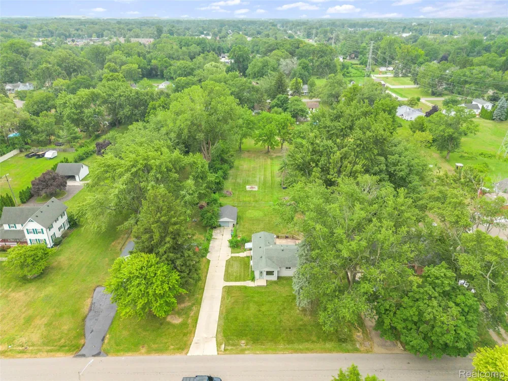 22961 Koths Street Taylor City, MI 48180