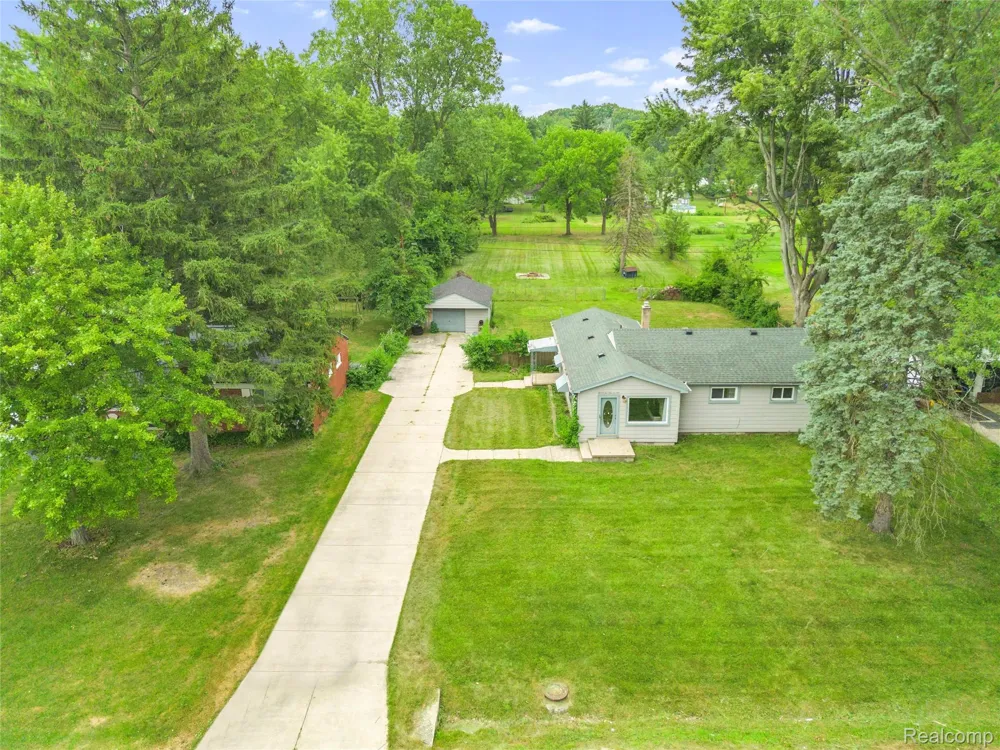 22961 Koths Street Taylor City, MI 48180