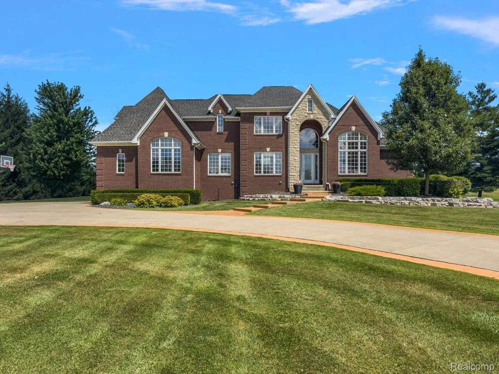 21901 31 Mile Road Ray Township, MI 48096