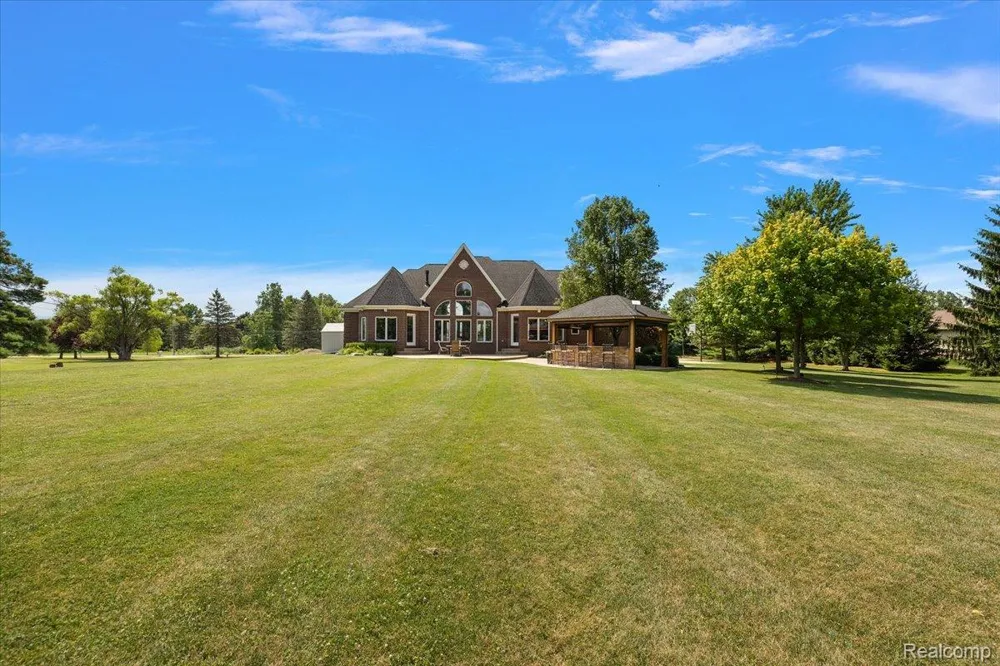 21901 31 Mile Road Ray Township, MI 48096