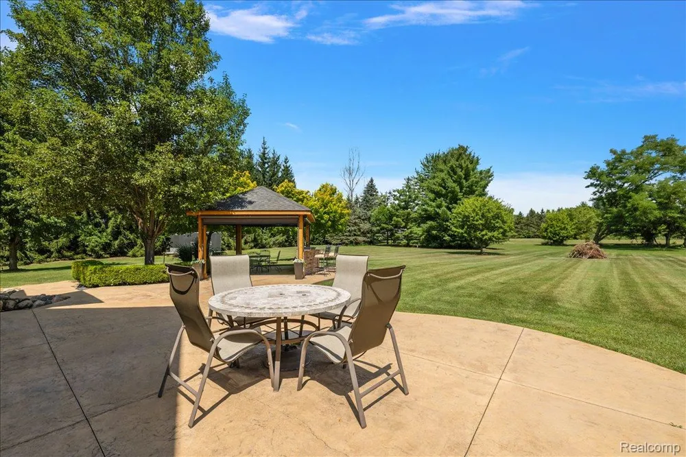 21901 31 Mile Road Ray Township, MI 48096